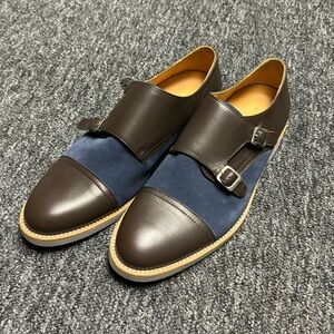 New in box Soxy men’s shoes.